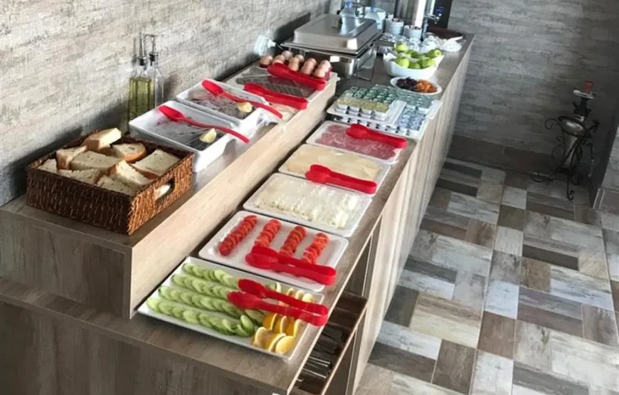 Uzer Otel