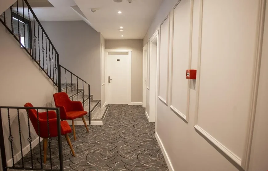 Uzer Otel